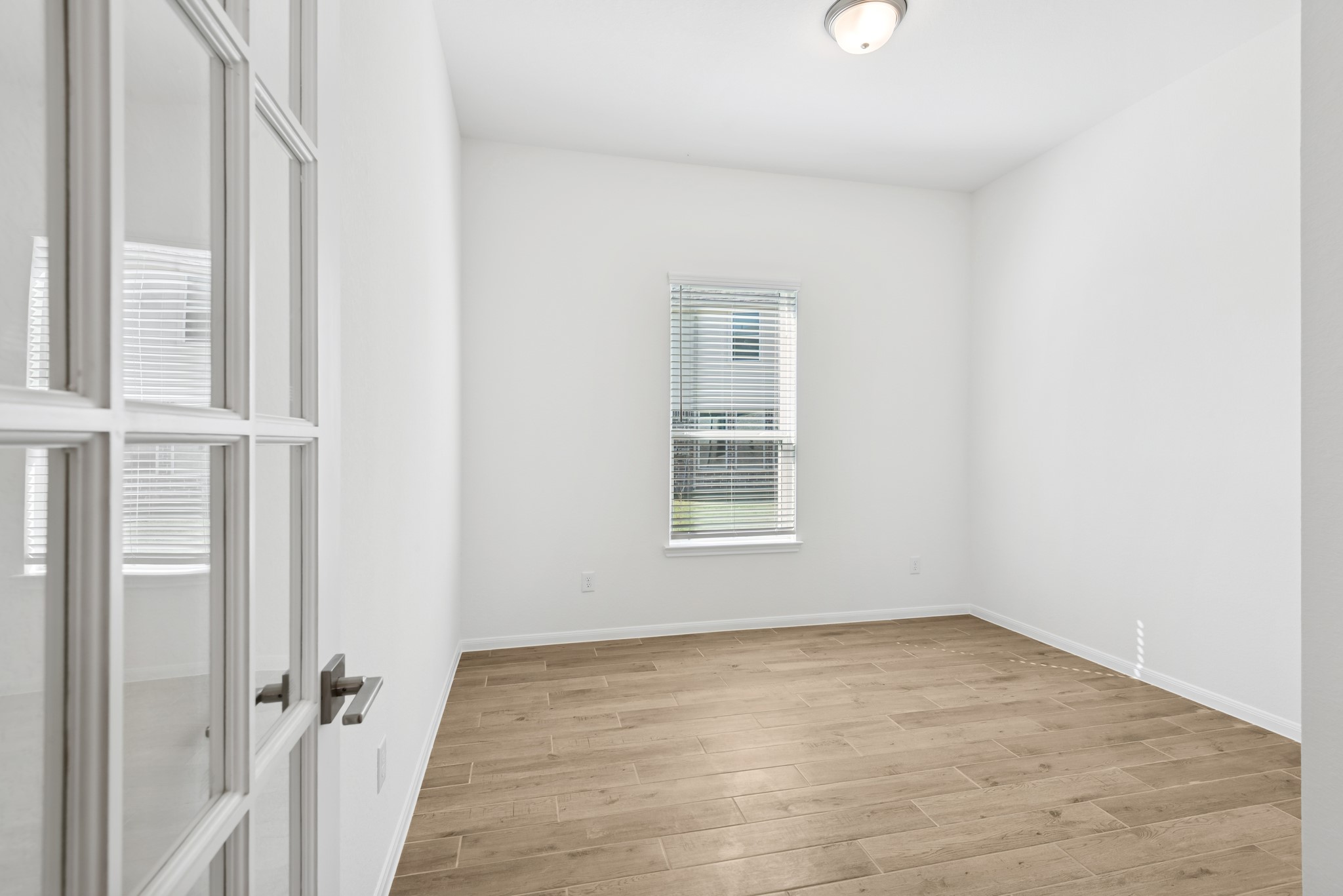 5017 Bluebell Way Waller, TX 77484 - Photo 10 of 23 Private home office (*Photo not of actual home and used for illustration purposes only.)