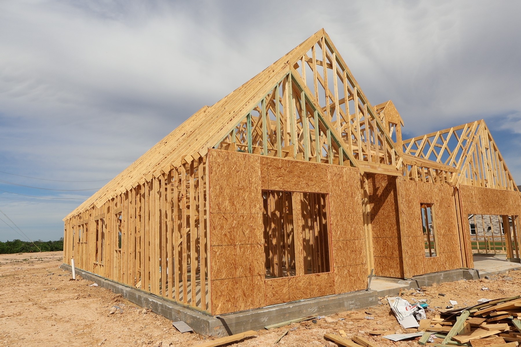5017 Bluebell Way Waller, TX 77484 - Photo 2 of 23 One-story home with 4 bedrooms, 3 baths and 3 car garage