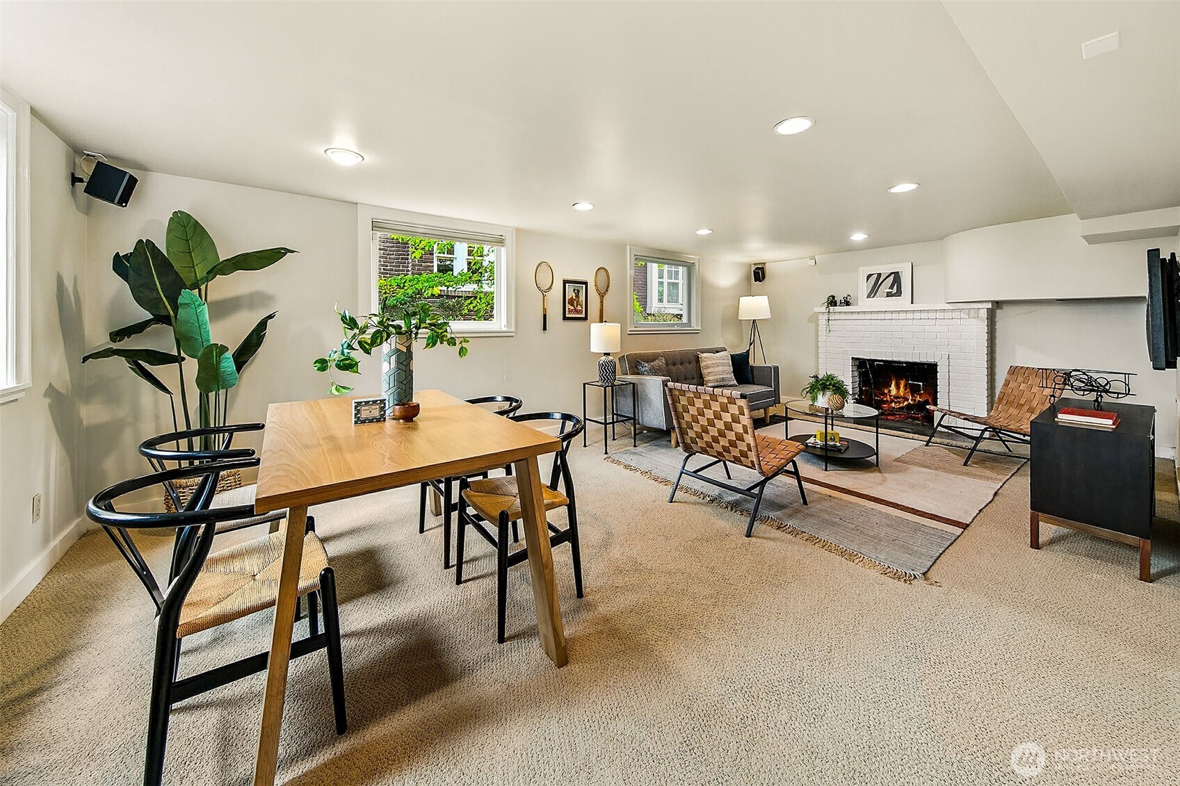 1939 East Crescent Drive Seattle, WA 98112 - Photo 27 of 34