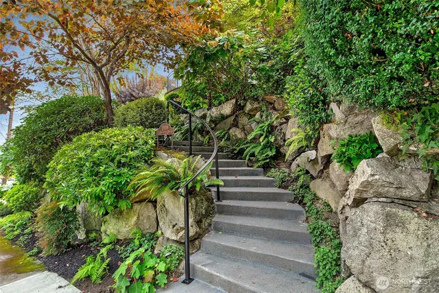 $2,495,000 | 1939 East Crescent Drive, Seattle, WA 98112