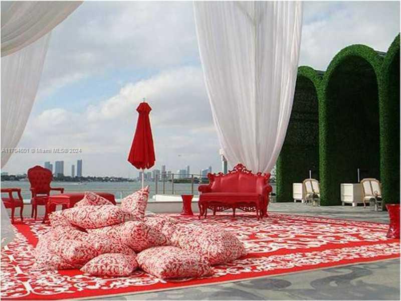 1100 West Avenue, Unit 1120 Miami Beach, FL 33139 - Photo 23 of 54 Exterior Front