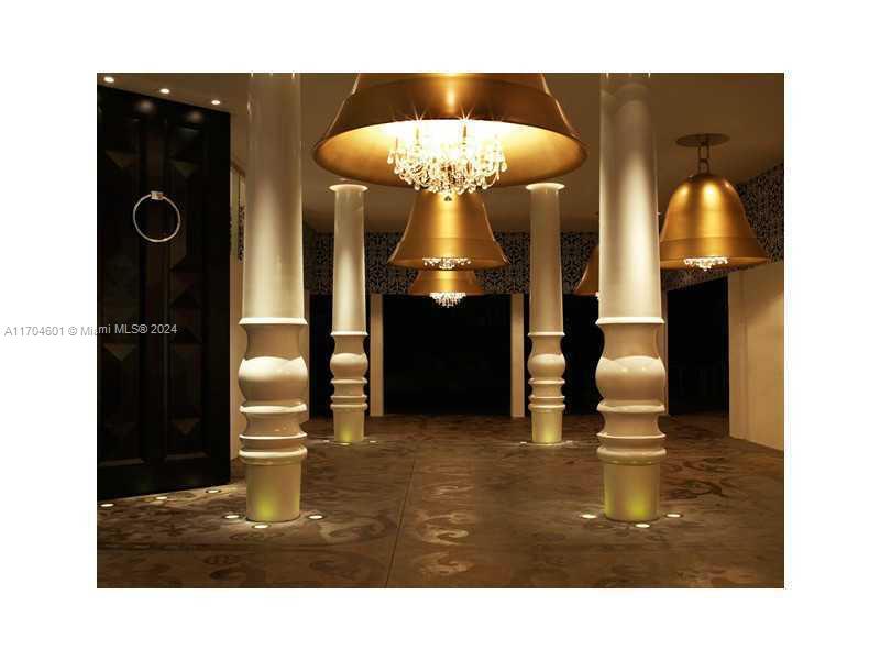 1100 West Avenue, Unit 1120 Miami Beach, FL 33139 - Photo 39 of 54 Exterior Front