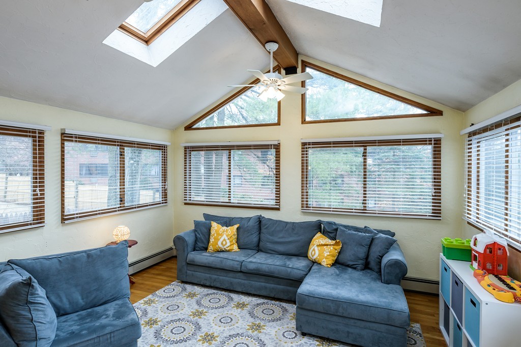 1326 Old Worcester Road Framingham, MA 01701 - Photo 11 of 30 Gallery Image 11