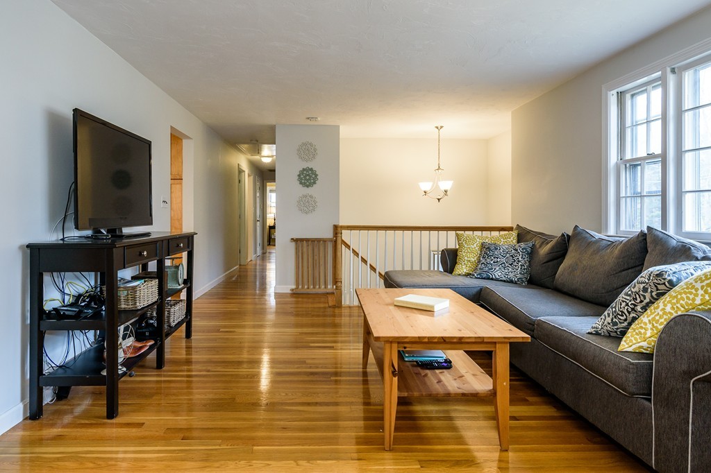 1326 Old Worcester Road Framingham, MA 01701 - Photo 3 of 30 Gallery Image 3