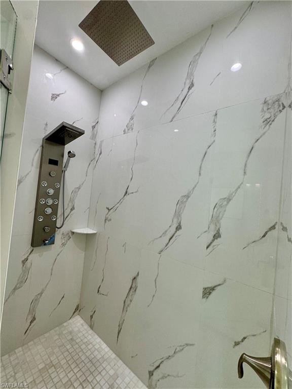 656 108th Avenue North Naples, FL 34108 - Photo 20 of 48 Large shower with rain shower head