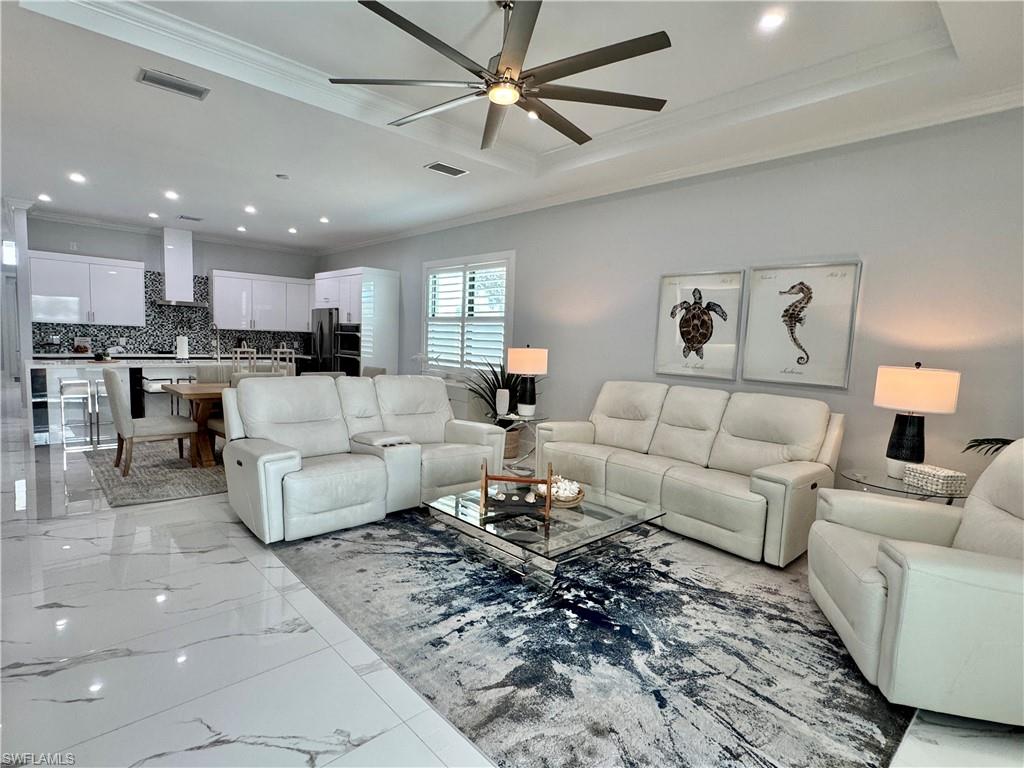 656 108th Avenue North Naples, FL 34108 - Photo 4 of 48