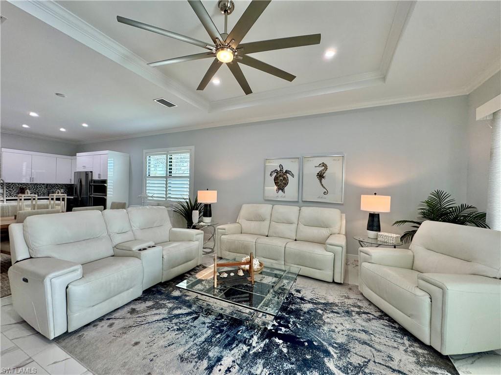 656 108th Avenue North Naples, FL 34108 - Photo 5 of 48