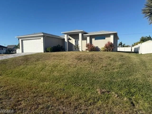 $1,700 | 932 Northwest 5th Avenue, Cape Coral, FL 33993