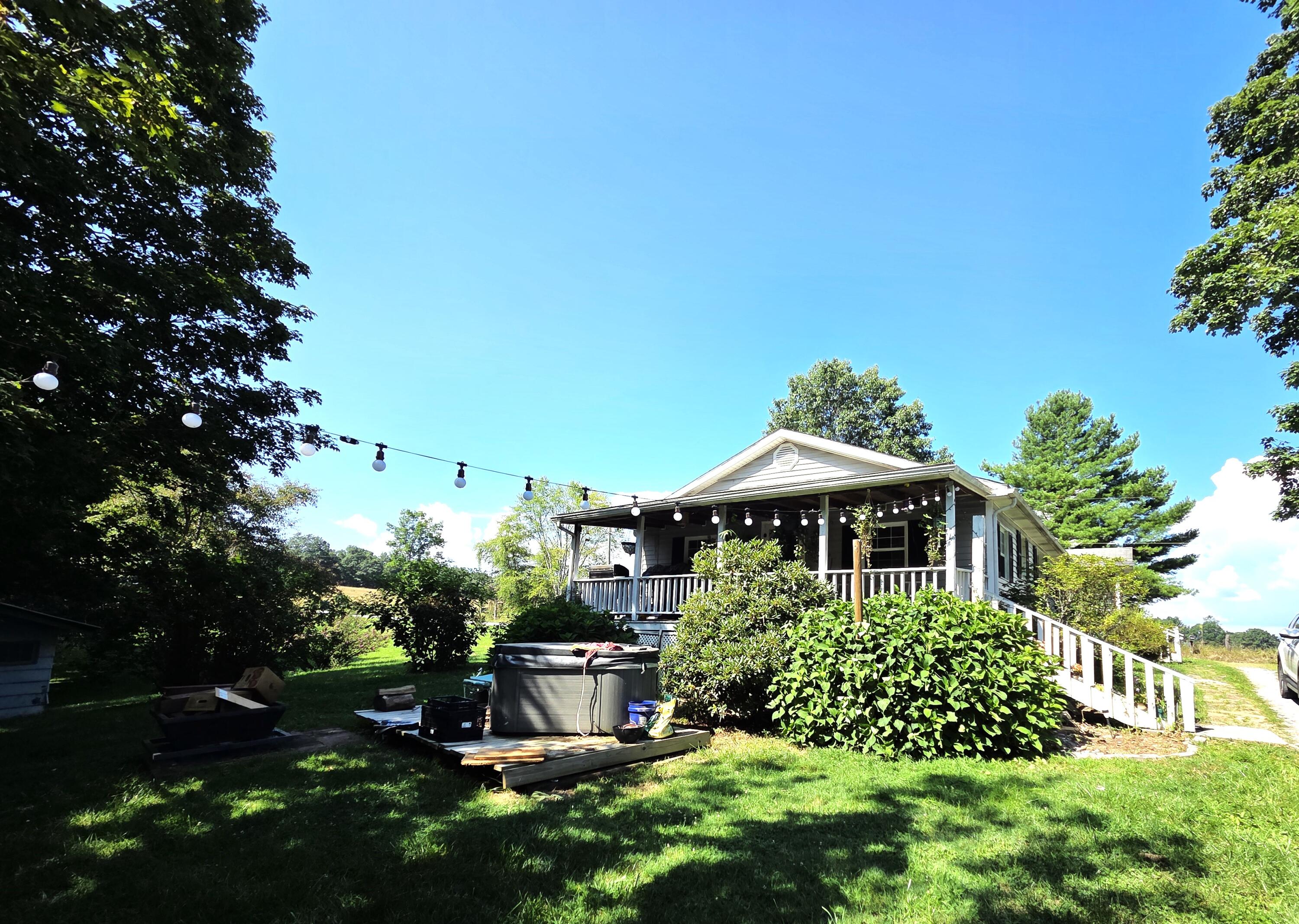 1160 Shumate Road Peterstown, WV 24963 - Photo 4 of 27 Gallery Image 4
