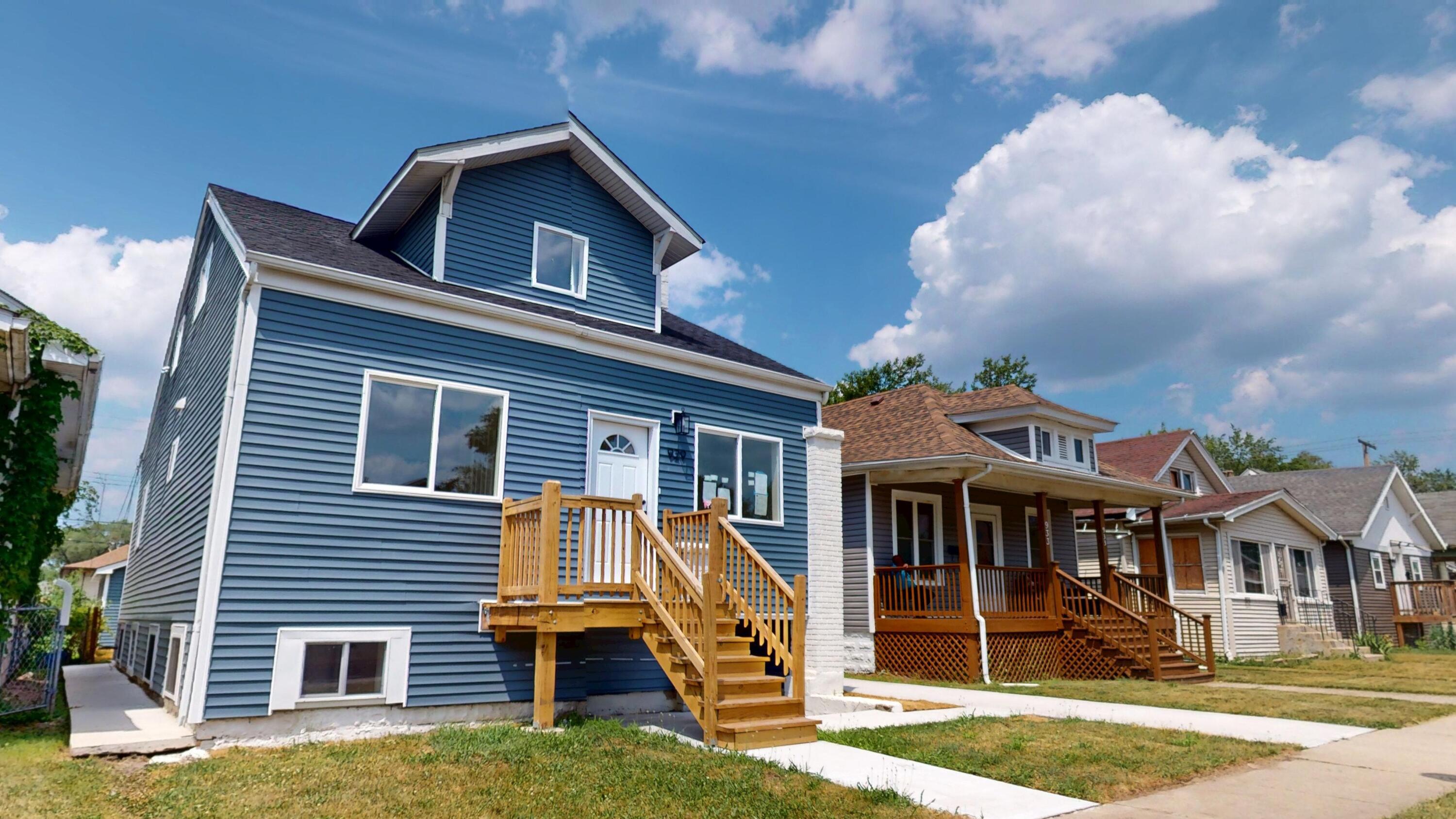 929 Drackert Street Hammond, IN 46320 - Photo 3 of 47 a view of a house with a yard