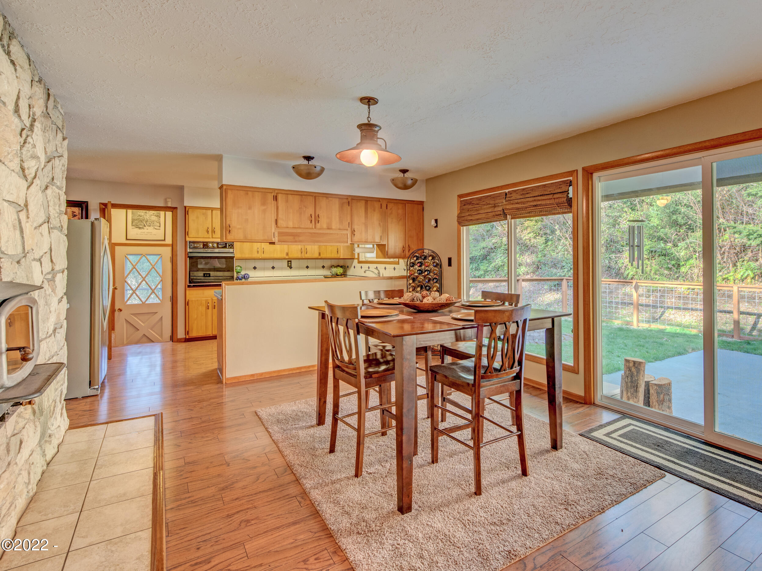 489 South Bay Road Toledo, OR 97391 - Photo 9 of 31 9