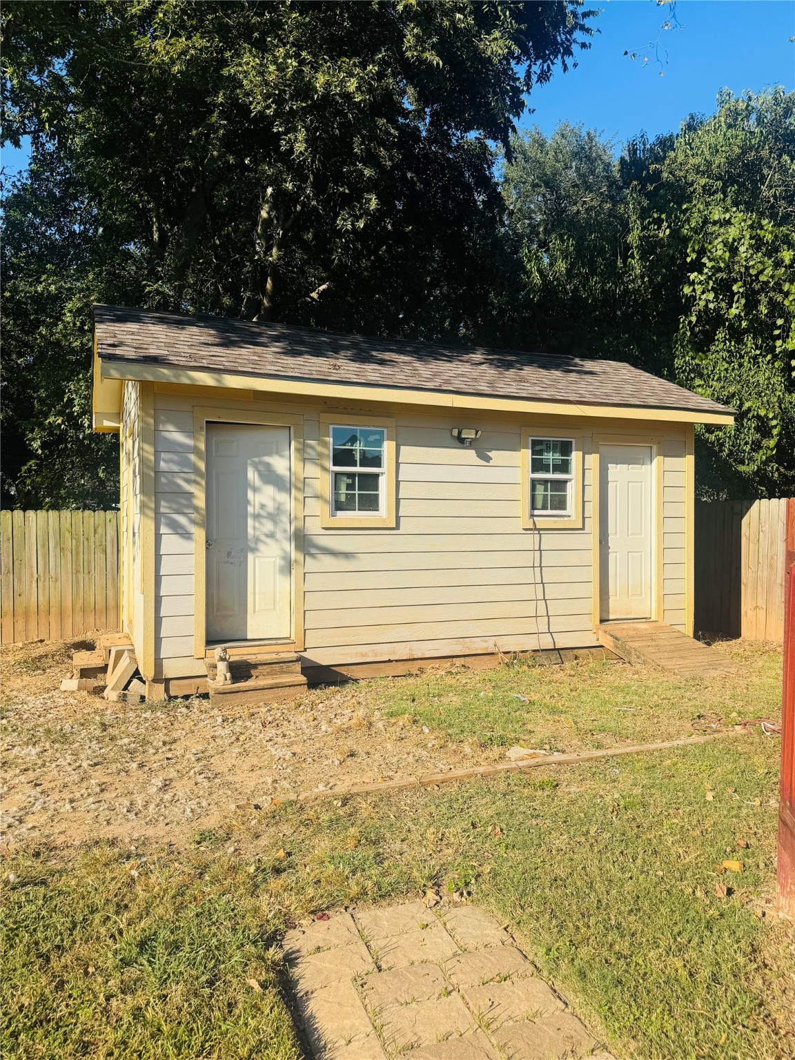 5317 Higgins Street Houston, TX 77033 - Photo 44 of 50 a front view of a house with a yard