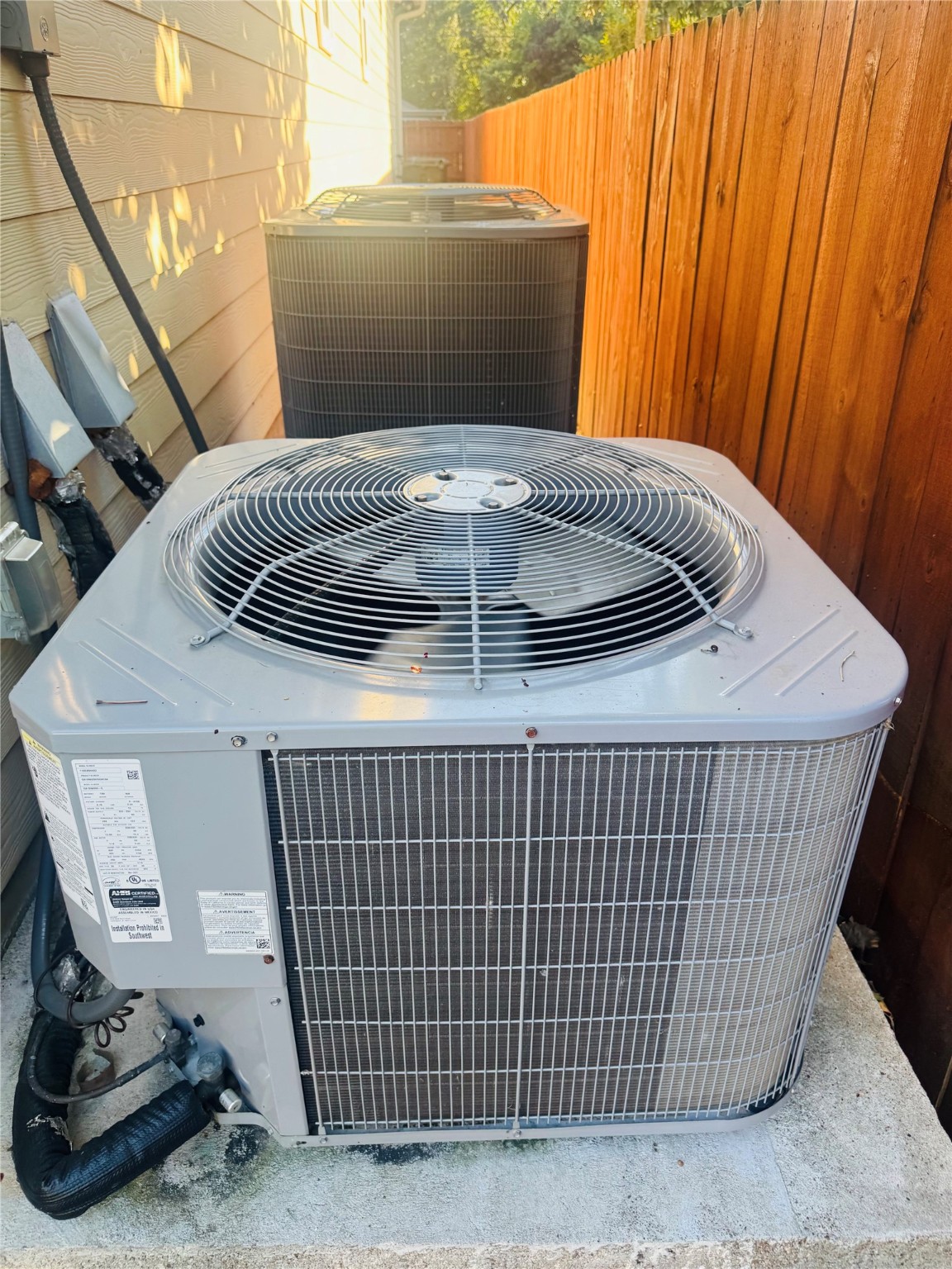 5317 Higgins Street Houston, TX 77033 - Photo 49 of 50 a view of a chair in front of house