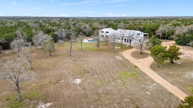 $2,000,000 | 1925 Hills Road, Carmine, TX 78932