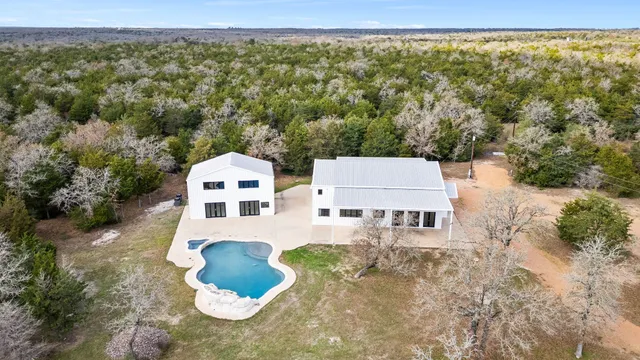 $2,000,000 | 1925 Hills Road, Carmine, TX 78932