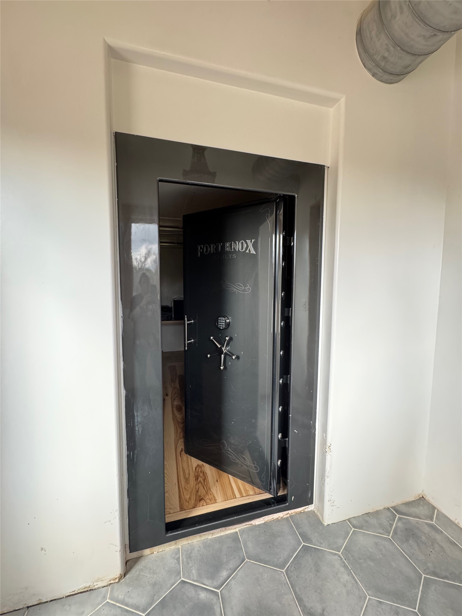 1925 Hills Road Carmine, TX 78932 - Photo 47 of 49 a view of a entryway door