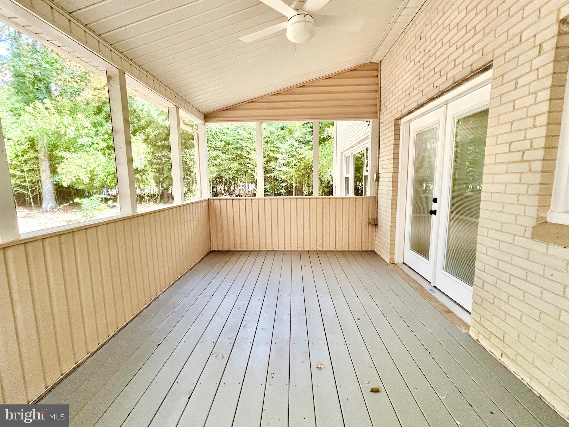 1224 Grinnell Road Wilmington, DE 19803 - Photo 5 of 48 a view of wooden floor in a balcony