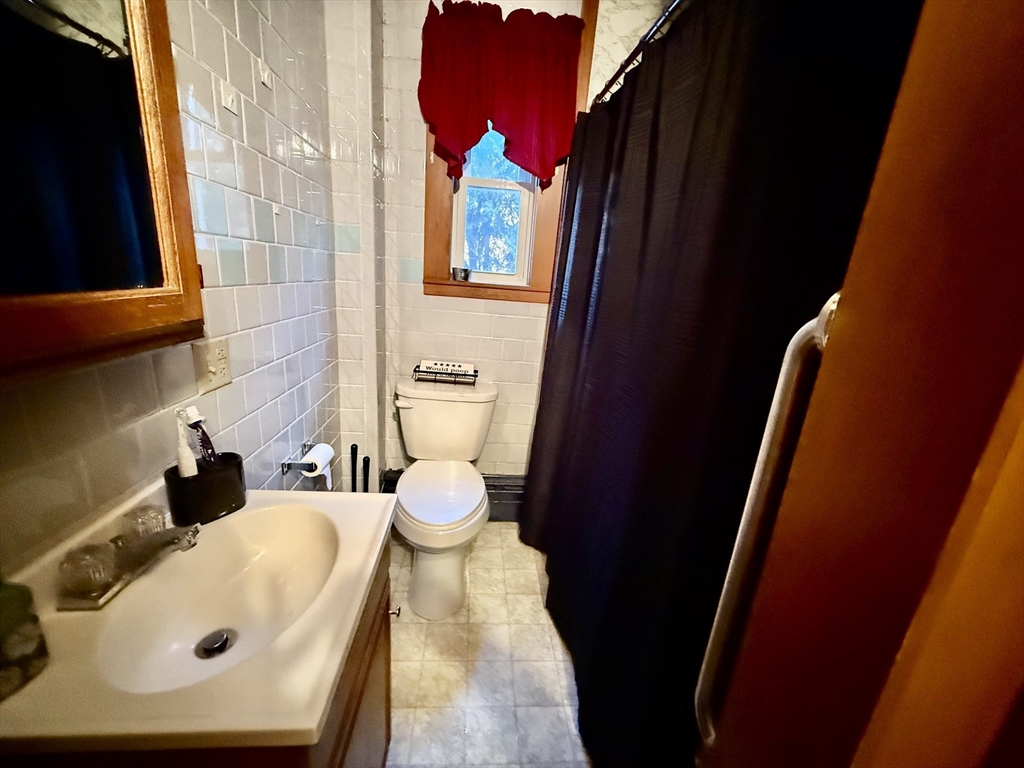 27 Cedar Street Barre, MA 01074 - Photo 4 of 12