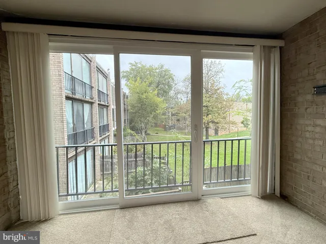a view of a large window with an outdoor view