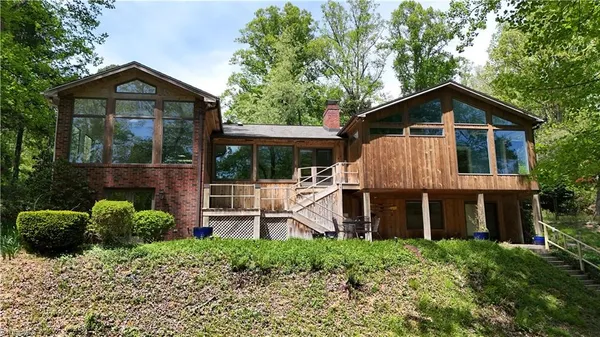 $699,900 | 700 Lakemont Trail, Mount Airy, NC 27030