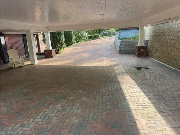 $699,900 | 700 Lakemont Trail, Mount Airy, NC 27030