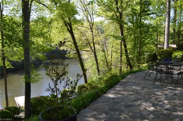 $699,900 | 700 Lakemont Trail, Mount Airy, NC 27030