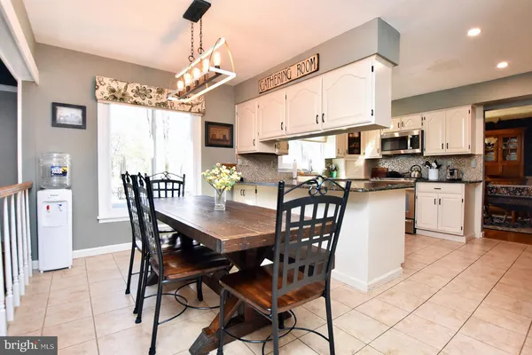 $660,000 | 26 Maine Trail, Medford, NJ 08055