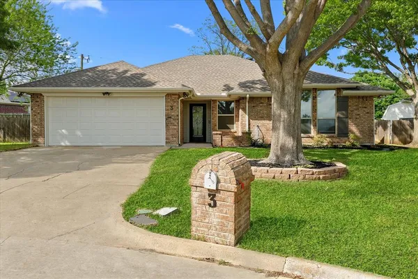 $375,000 | 3 Hastings Court, Mansfield, TX 76063