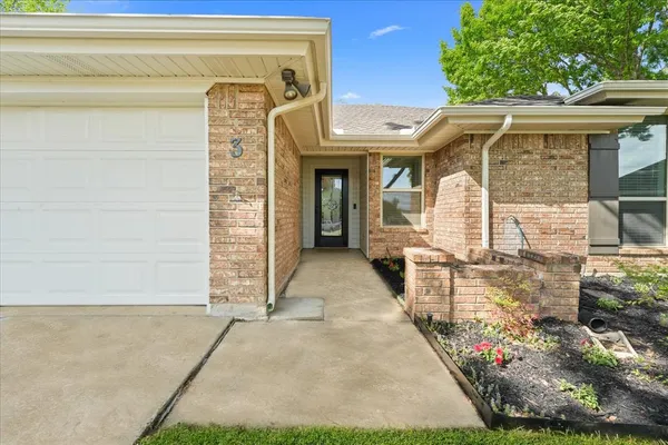 $375,000 | 3 Hastings Court, Mansfield, TX 76063