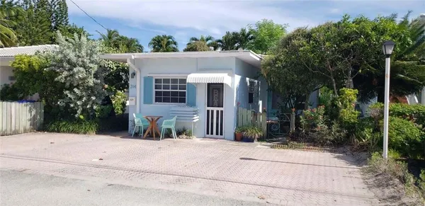 $1,700 | 314 Desoto Street, Hollywood, FL 33019