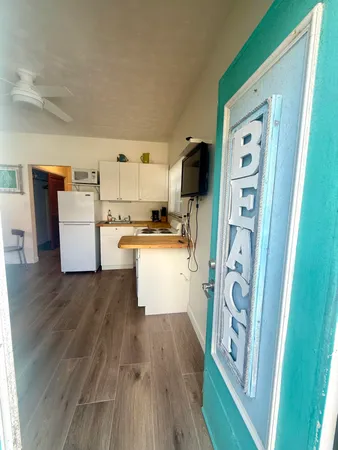 $1,700 | 314 Desoto Street, Hollywood, FL 33019