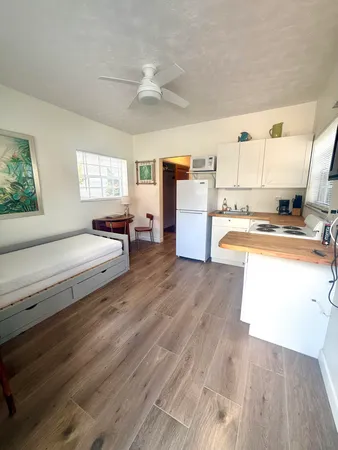 $1,700 | 314 Desoto Street, Hollywood, FL 33019