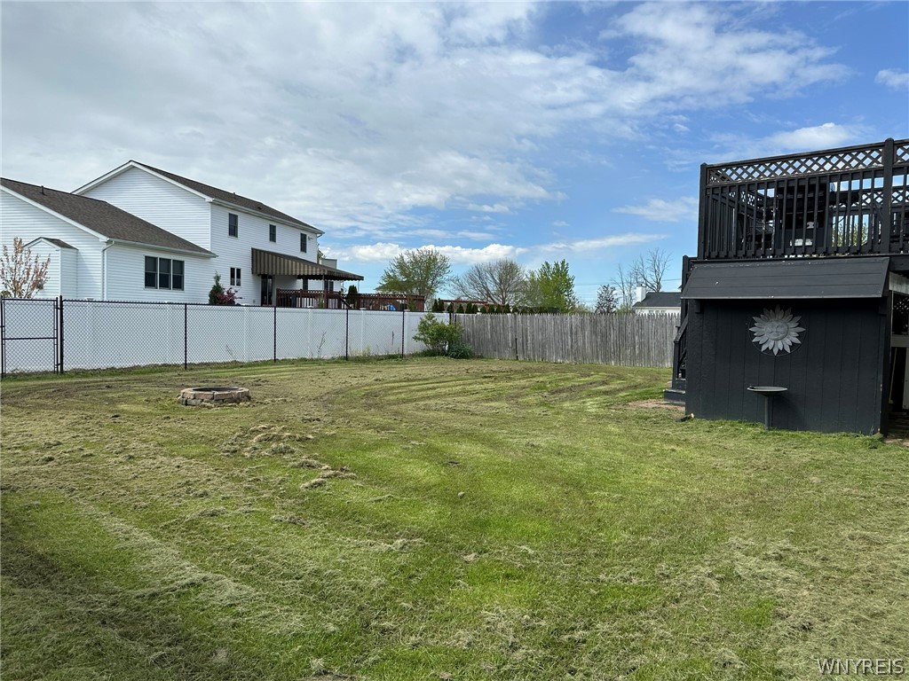 3844 Mapleton Road Wheatfield, NY 14120 - Photo 41 of 46