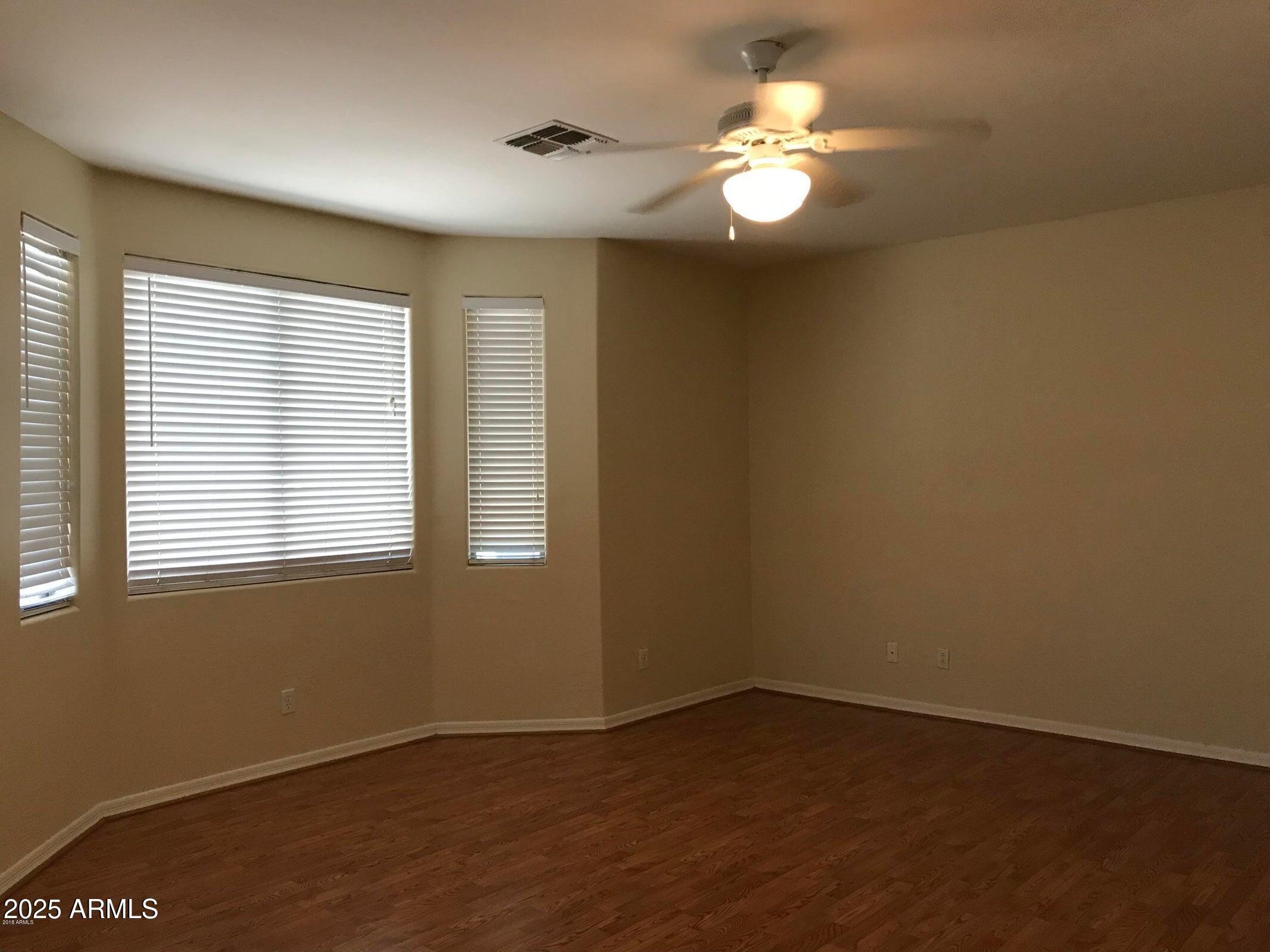 16804 West Northampton Road Surprise, AZ 85374 - Photo 12 of 31 20230217202621764641000000-o