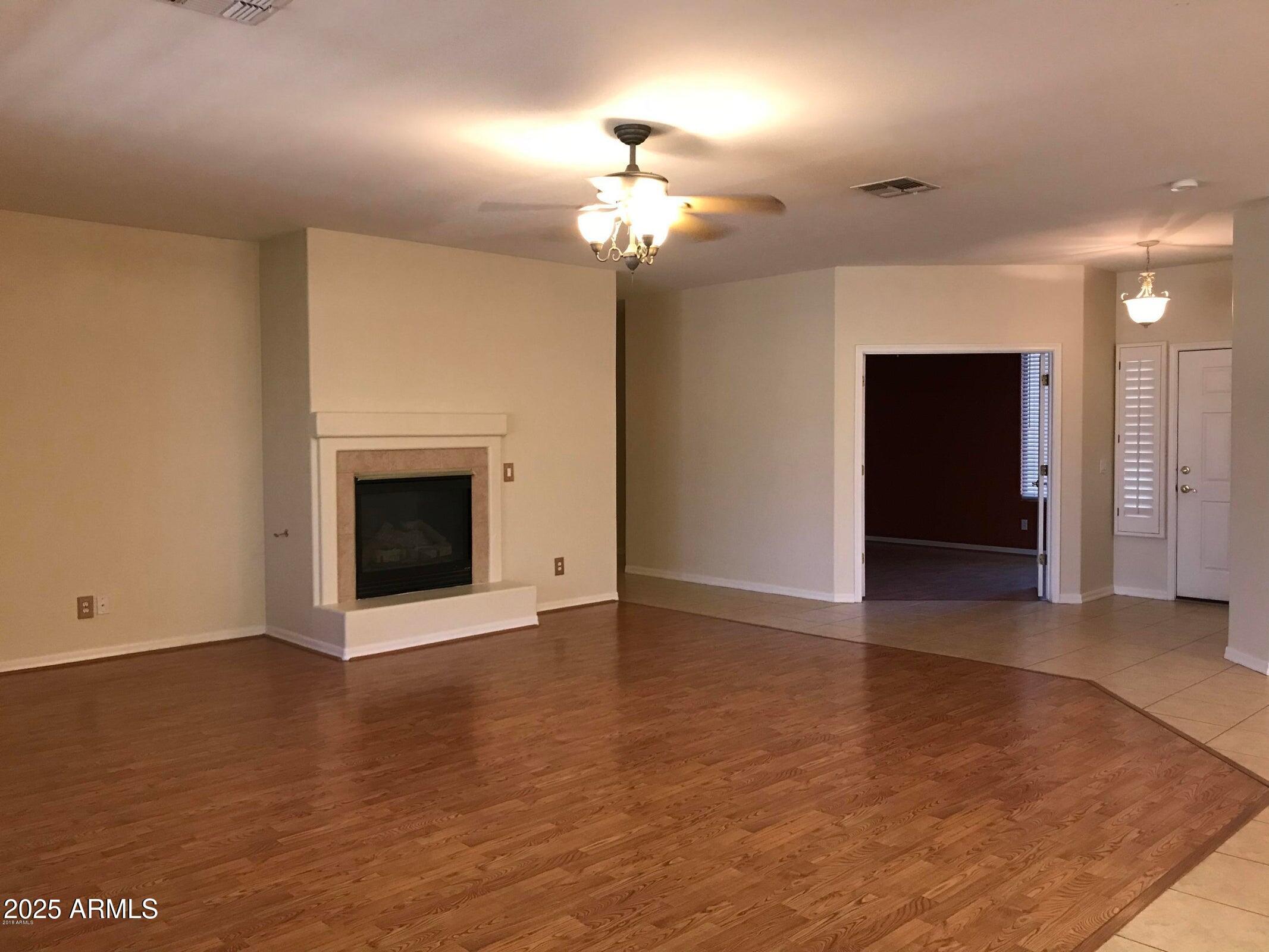 16804 West Northampton Road Surprise, AZ 85374 - Photo 8 of 31 20230217202615092994000000-o