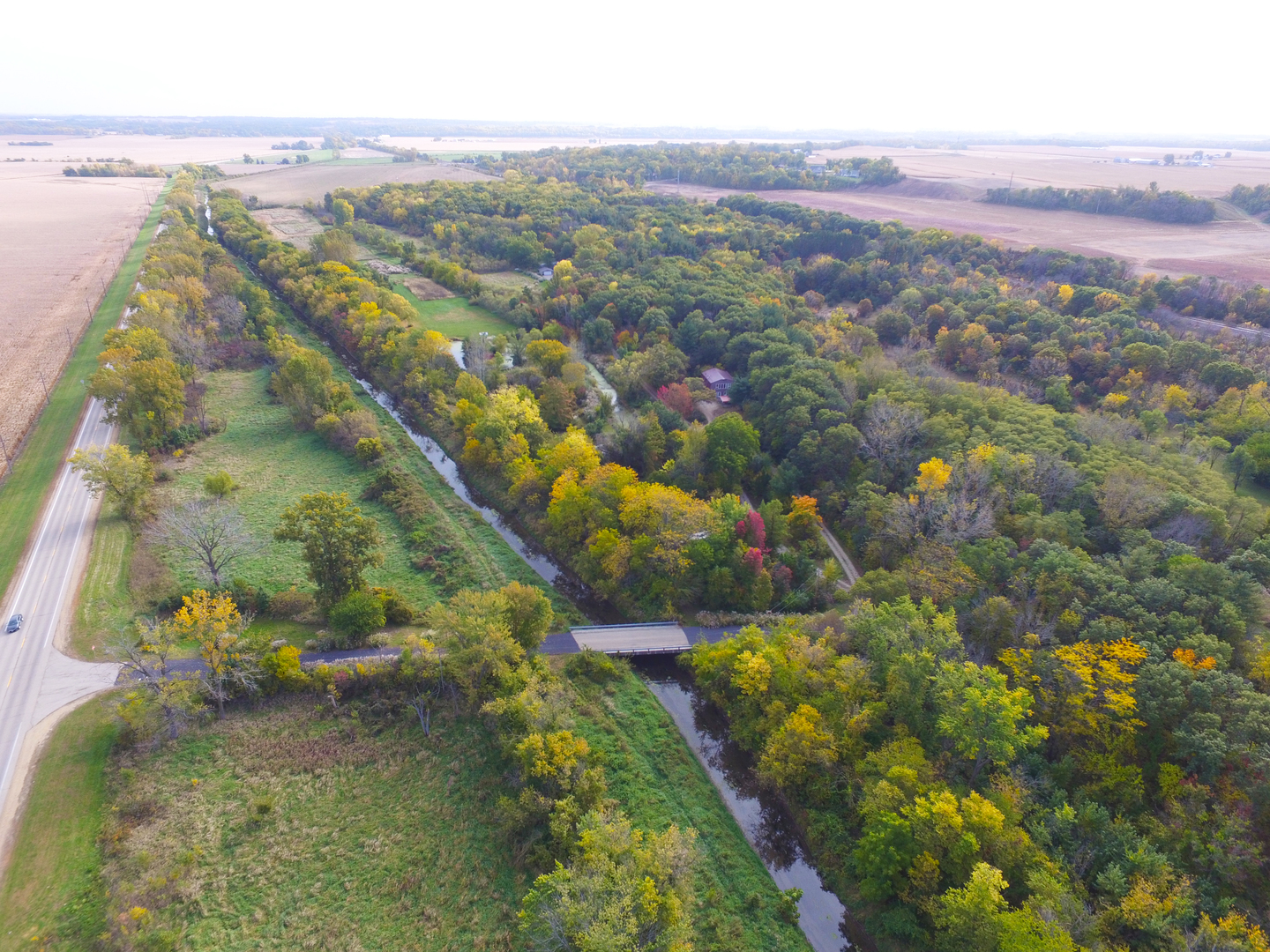 18510 Sand Road Fulton, IL 61252 - Photo 45 of 54 an aerial view of residential houses with outdoor space