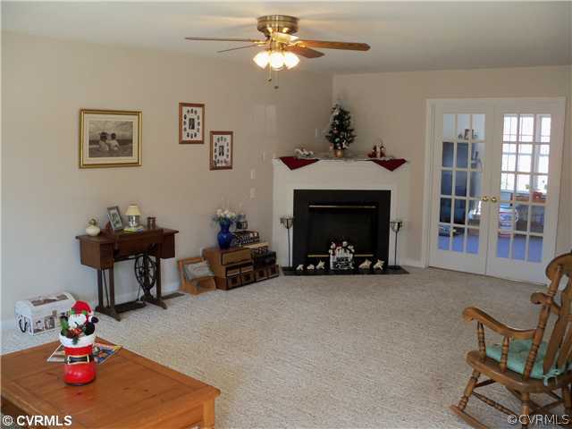 5224 Lockberry Ridge Drive North Chesterfield, VA 23237 - Photo 6 of 21 Den/Family/Great Room