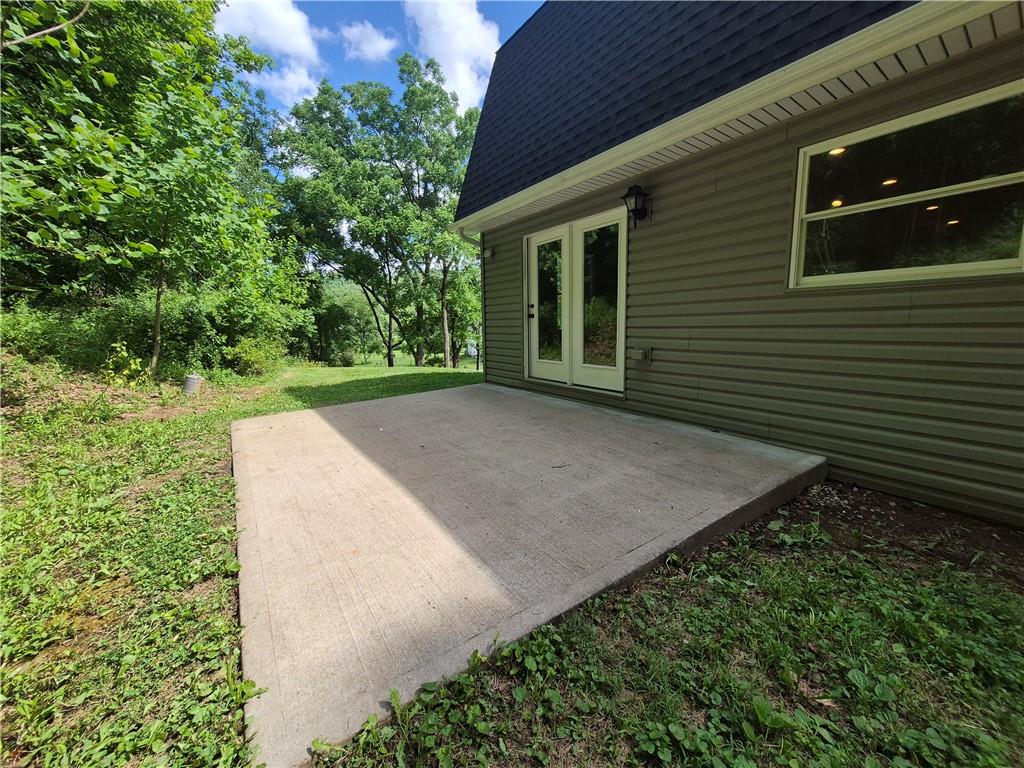 117 Cowpath Road Aliquippa, PA 15001 - Photo 5 of 50 REAR PATIO