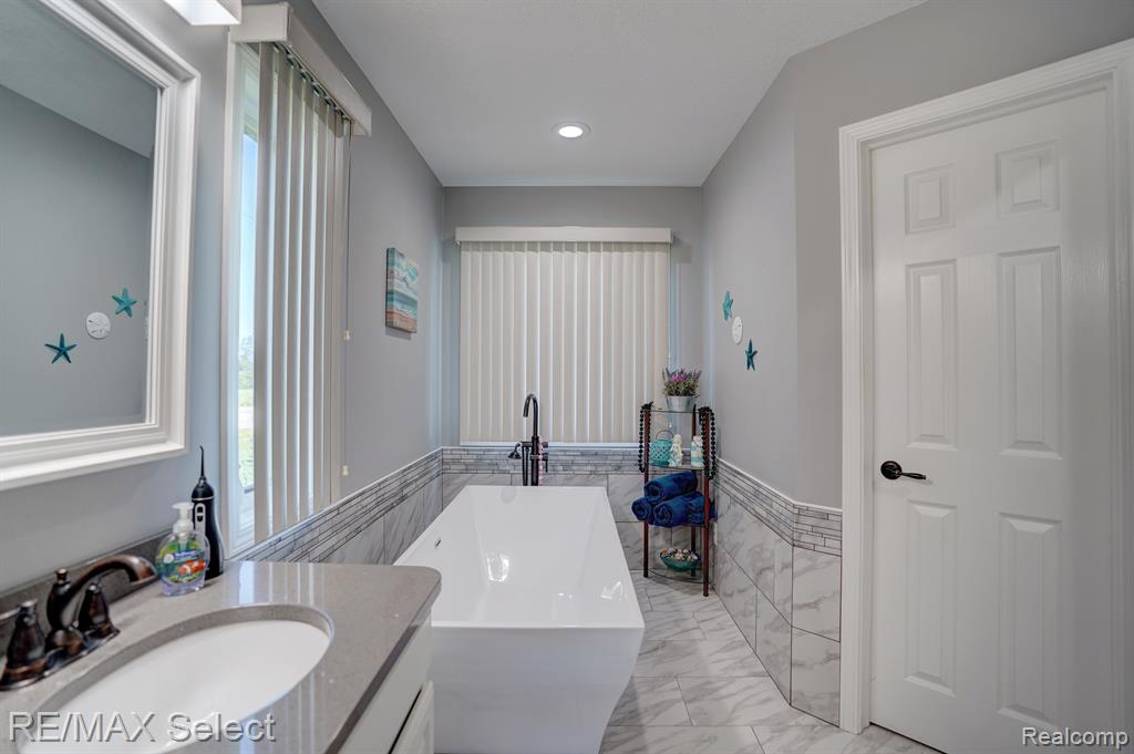 2174 Reid Road Grand Blanc, MI 48439 - Photo 26 of 50