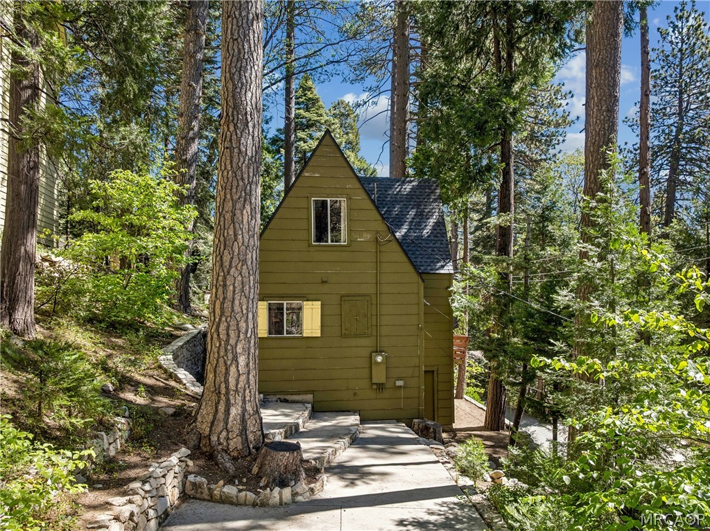404 Hillside Road Lake Arrowhead, CA 92352 - Photo 29 of 30