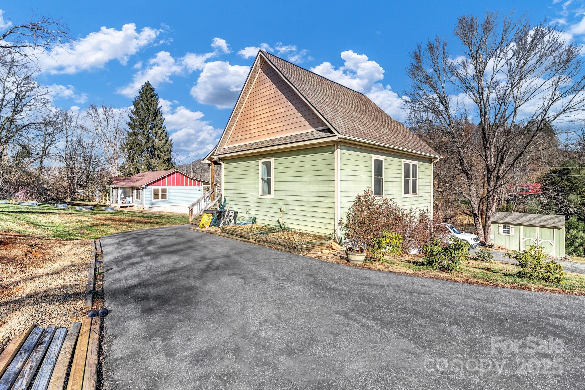 2600 Old Clyde Road Clyde, NC 28721 - Photo 3 of 43