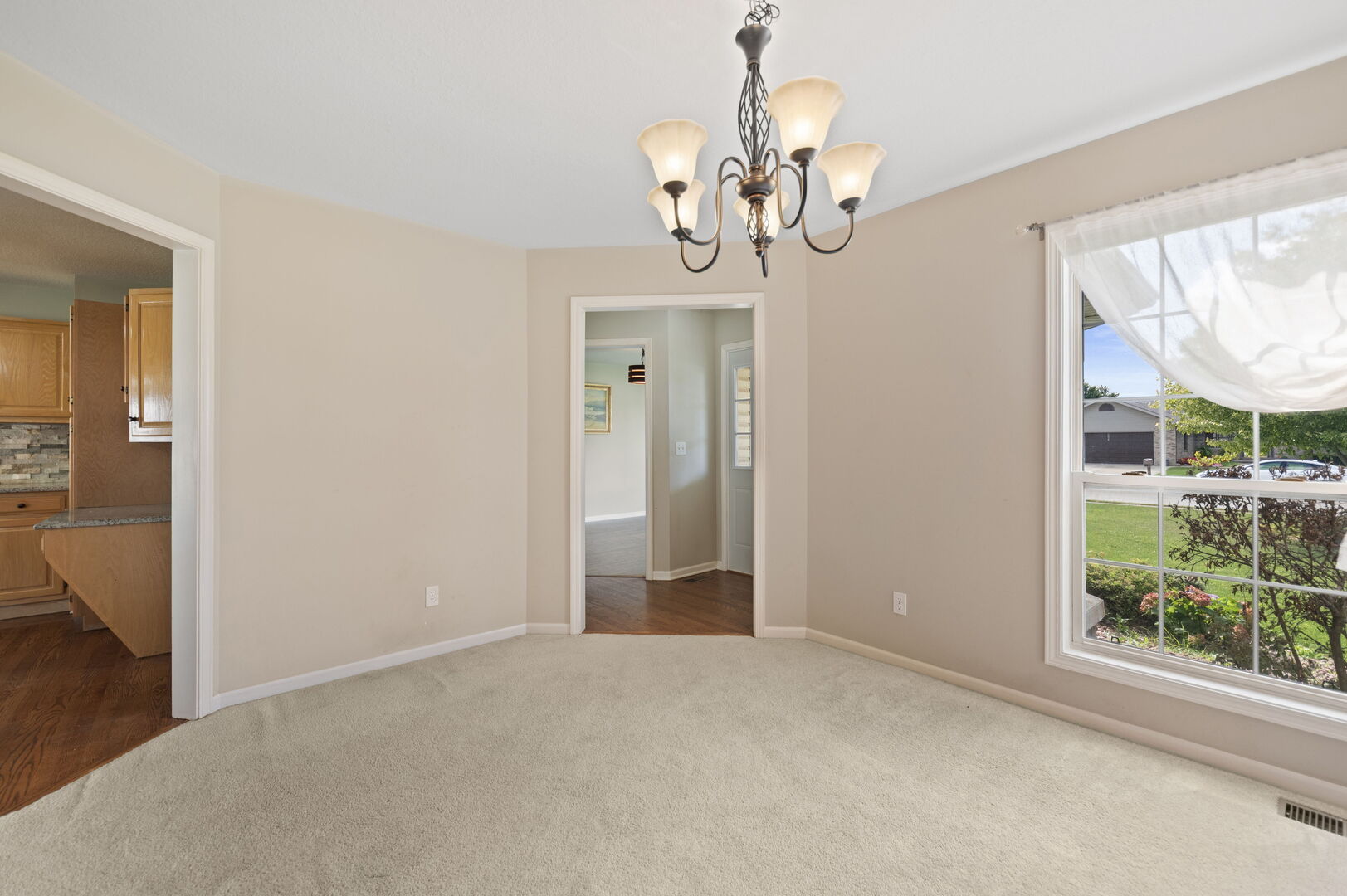 510 Willow Road Manteno, IL 60950 - Photo 5 of 40