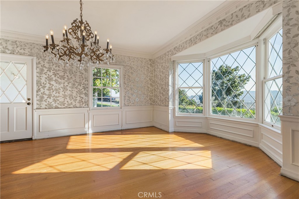 1625 Campbell Street Glendale, CA 91207 - Photo 5 of 19 a view of livingroom with furniture