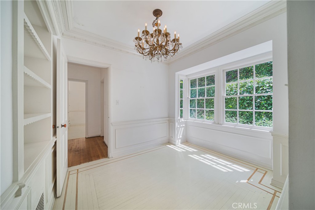 1625 Campbell Street Glendale, CA 91207 - Photo 8 of 19 a view of an empty room with a window