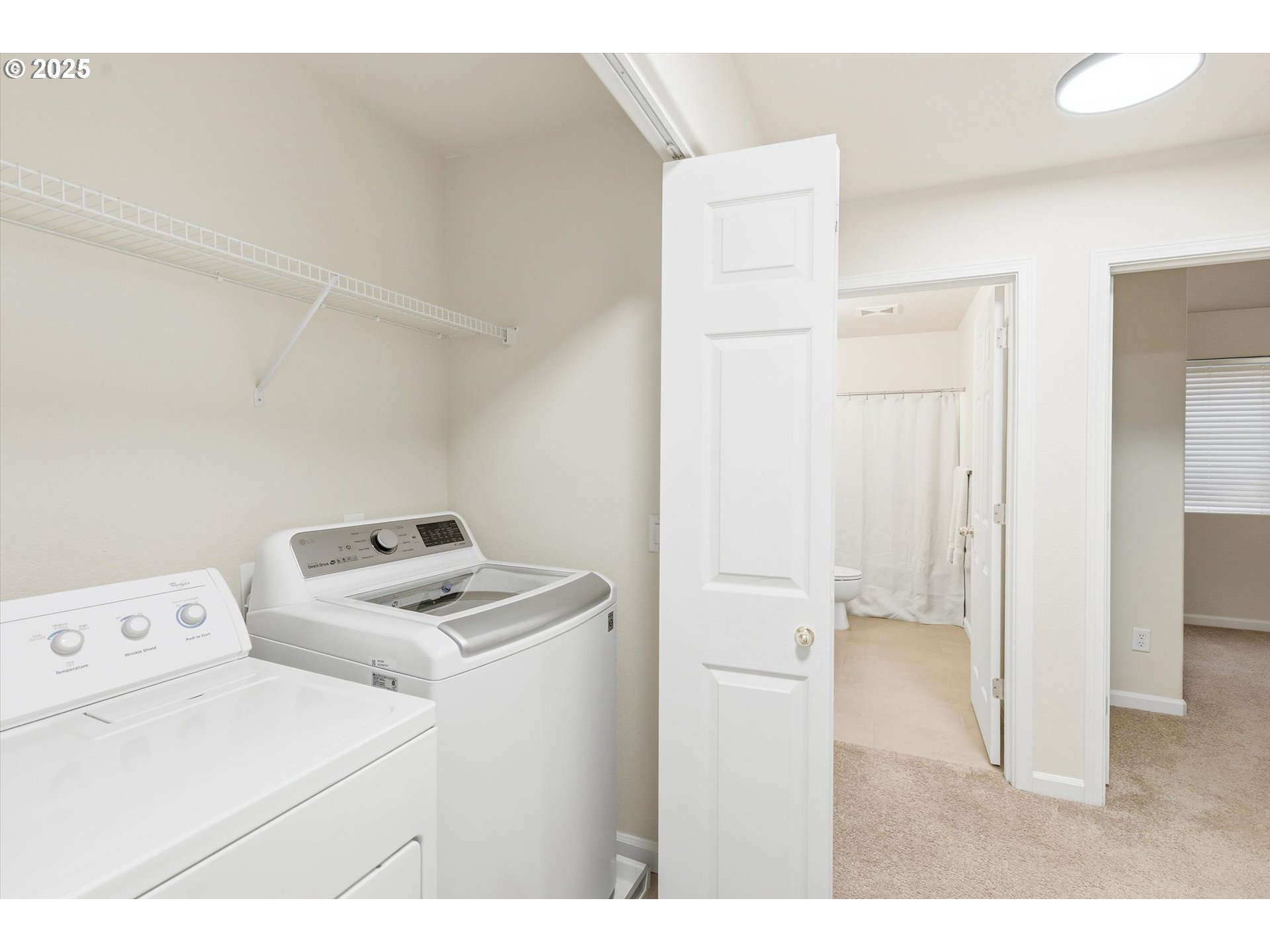 13765 Southwest Florentine Avenue Portland, OR 97223 - Photo 25 of 34 a utility room with dryer and washer