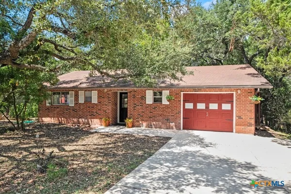 $295,000 | 3067 Lakeview Drive, Canyon Lake, TX 78133