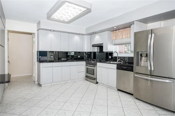 $3,800 | 89 Ridgewood Avenue, Unit 1, Yonkers, NY 10704