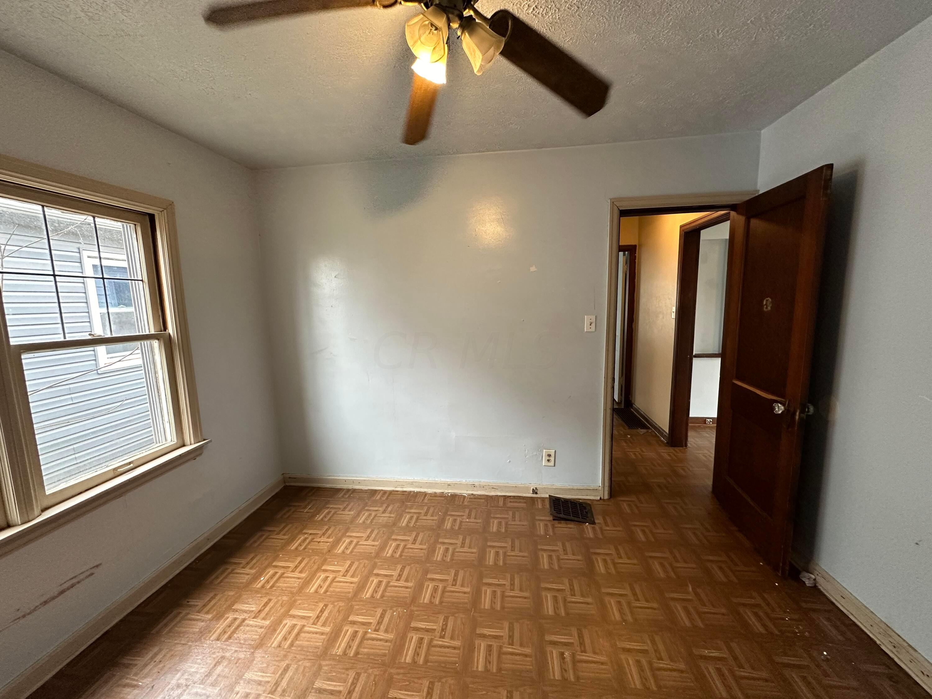 1317 Lockbourne Road Columbus, OH 43206 - Photo 23 of 42 IMG_2408