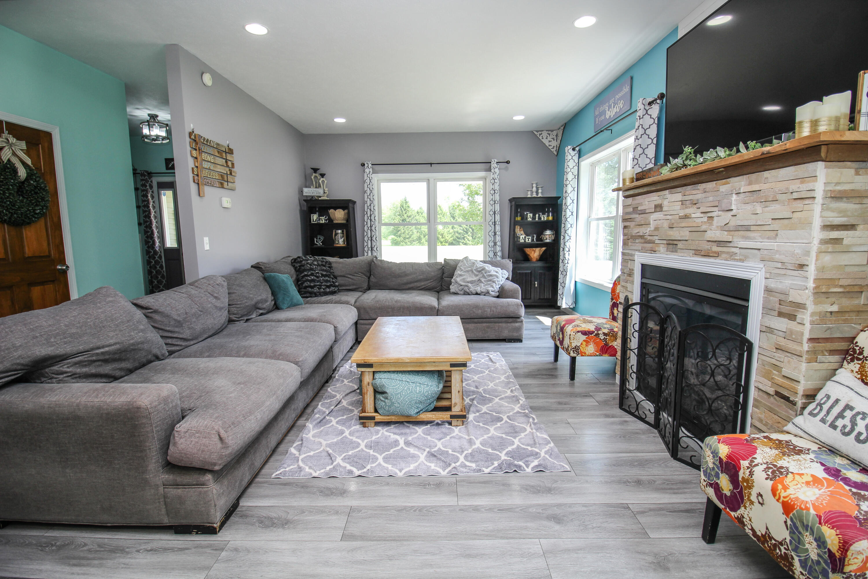 56056 Truman Drive Three Rivers, MI 49093 - Photo 16 of 57 Living Room