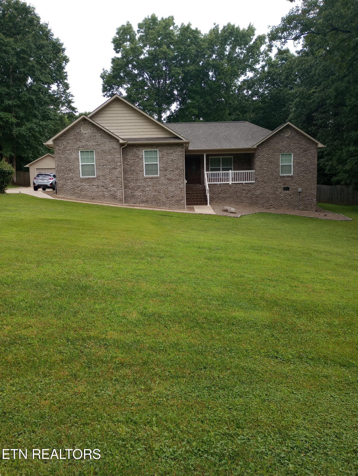 62 Cardinal Loop Crossville, TN 38555 - Photo 2 of 51 IMG_20260710_101847548